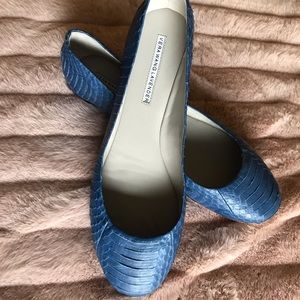 Vera Wang Lavender Label Snakeskin Flats NIB
